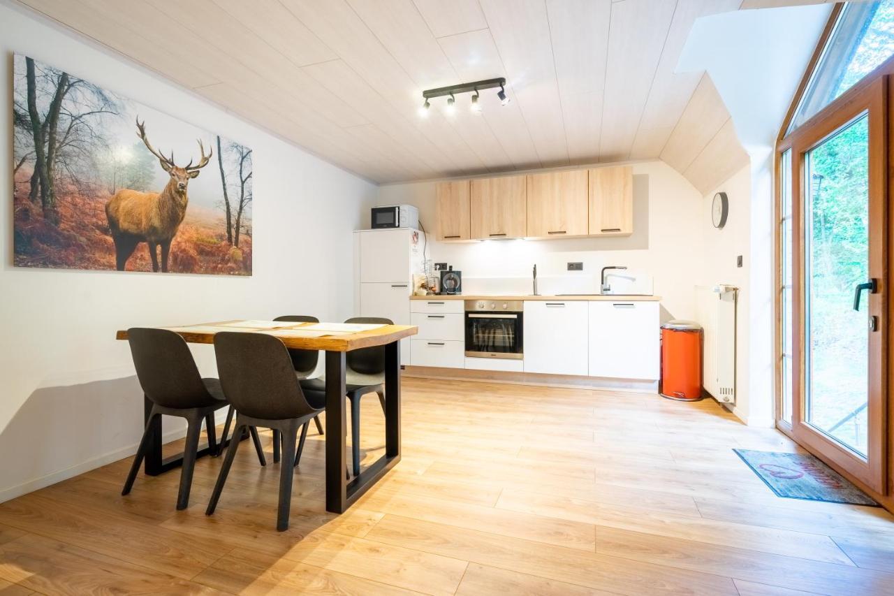 Bills Lodge, Le Plaisir De La Riviere A 2 Minutes Du Centre! La-Roche-en-Ardenne Eksteriør billede